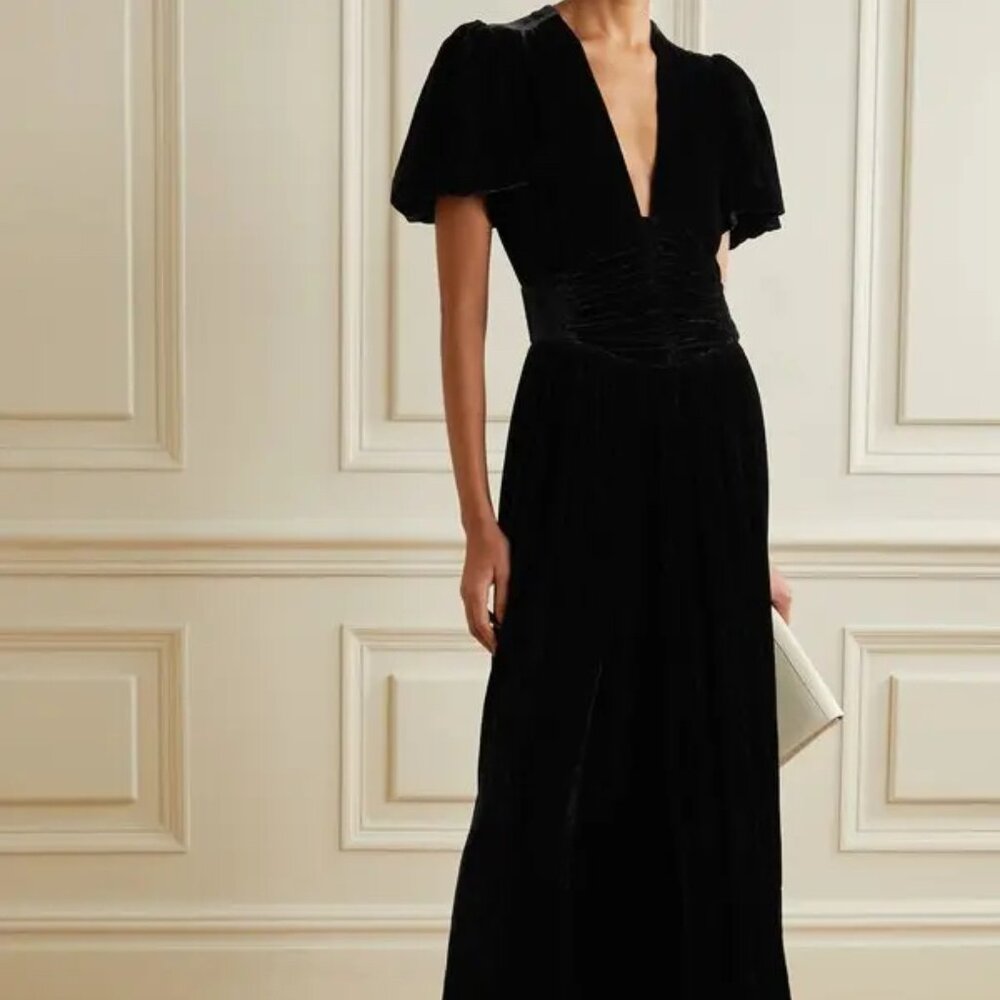 Doen Black Velvet Maxi Dress with V-Neck and Ruched Waist